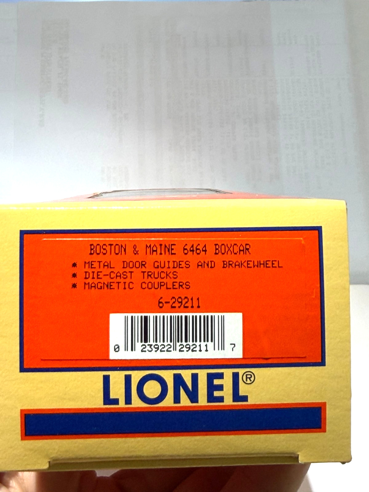 6-29211 Lionel Boston & Maine Box Car #6464-475 B & M O/O27 New