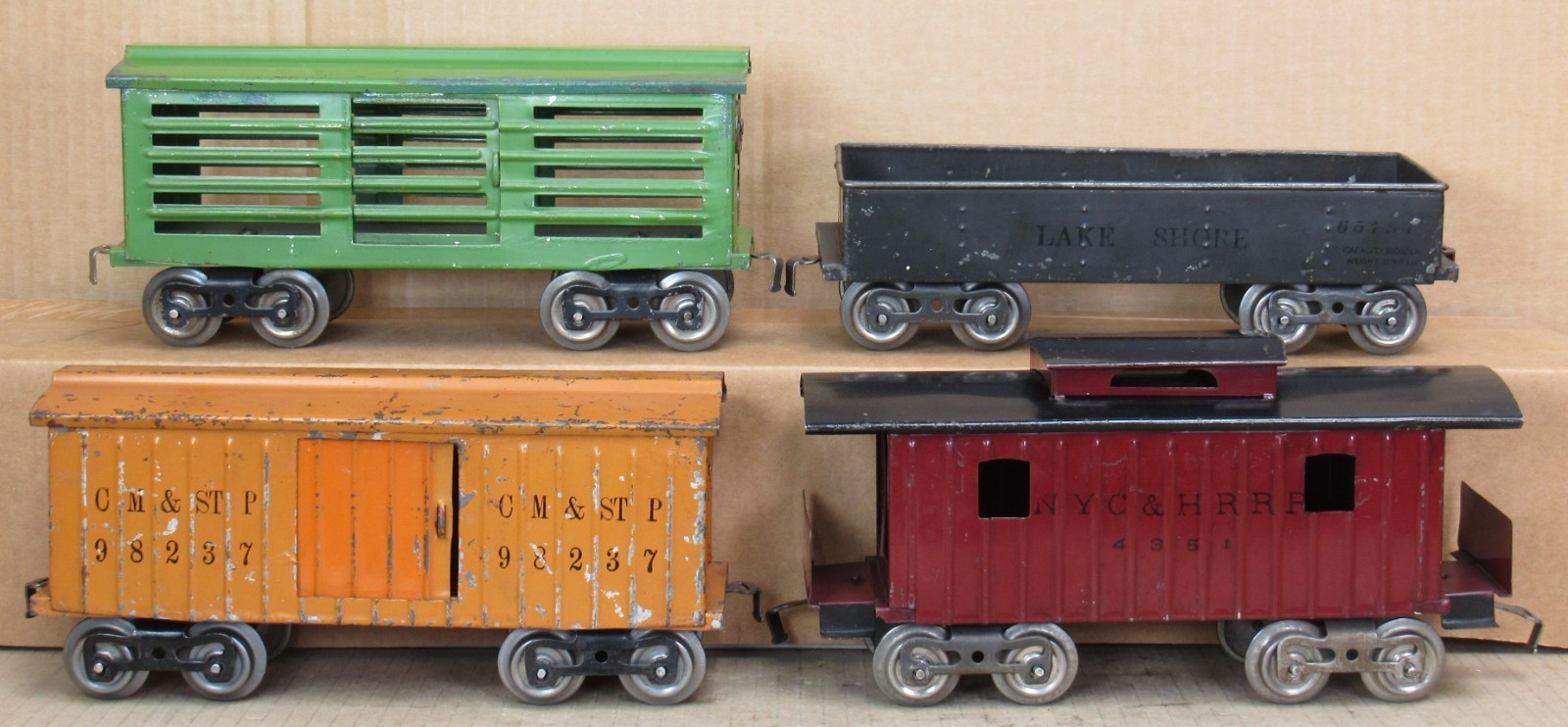 Lionel Prewar No. 112, 113, 114, 117 Freight Cars Tinplate Standard Gauge