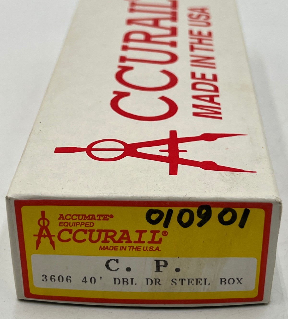 Accurail C.P. 3606 Canadian Pacific 40’ Double Door Steel Boxcar HO Scale Kit
