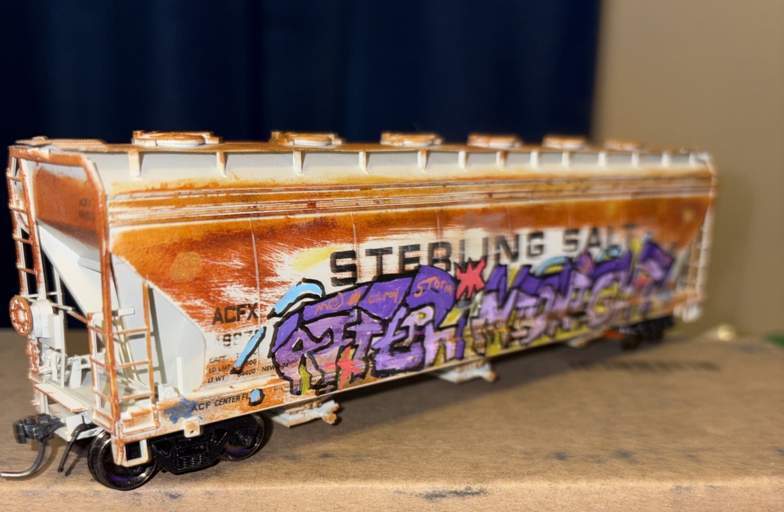 HO Scale Custom Graffiti + Weathered Intermiuntain Hopper. Sterling Salt