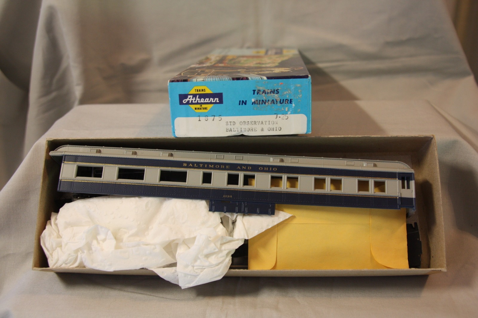 ATHEARN 1875 — 70’ STANDARD OBSERVATION CAR, BALTIMORE & OHIO