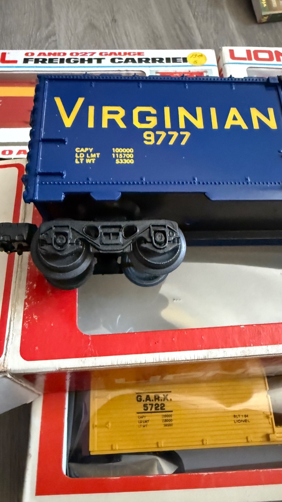 Vintage Lionel O/O27 Gauge Freight Boxcars (MPC Era) – Set of 5 with Boxes