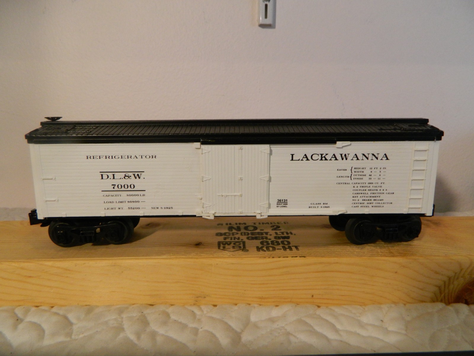 Lionel O/O27 Lackawanna Refrigerator Boxcar #36131