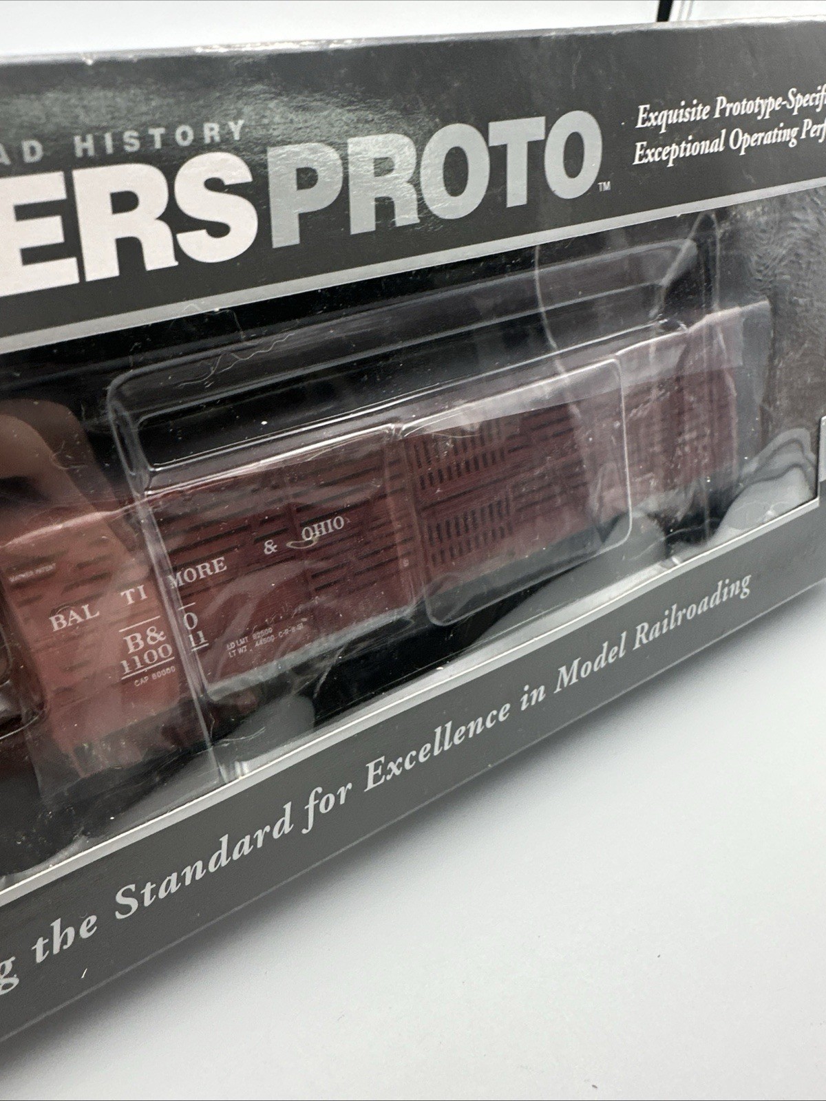 Walthers 920-108801 HO Scale Baltimore & Ohio 40′ Mather Stock Car #110011