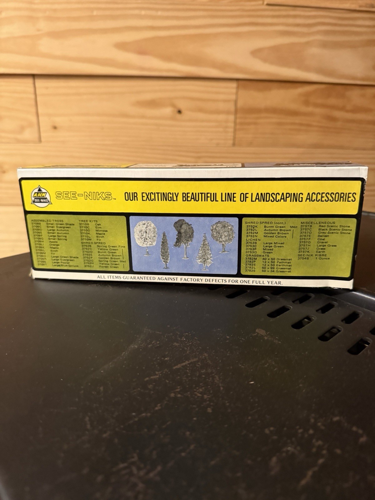 AHM 5271B Braced Box Car “Rail Box”