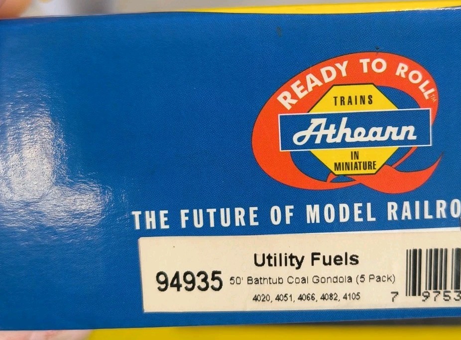Ho Scale Athearn Utility Fuels 50′ Bathtub Coal Gondola 5-pack 94935