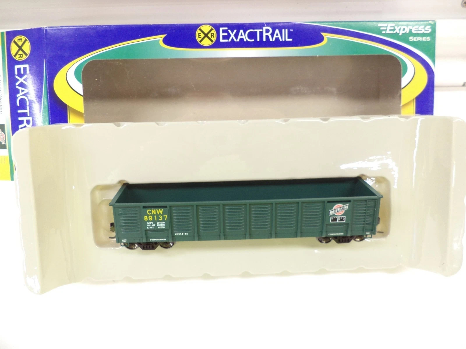 ExactRail Gunderson HO Gondola Cars C&NW $42.00 – Pair