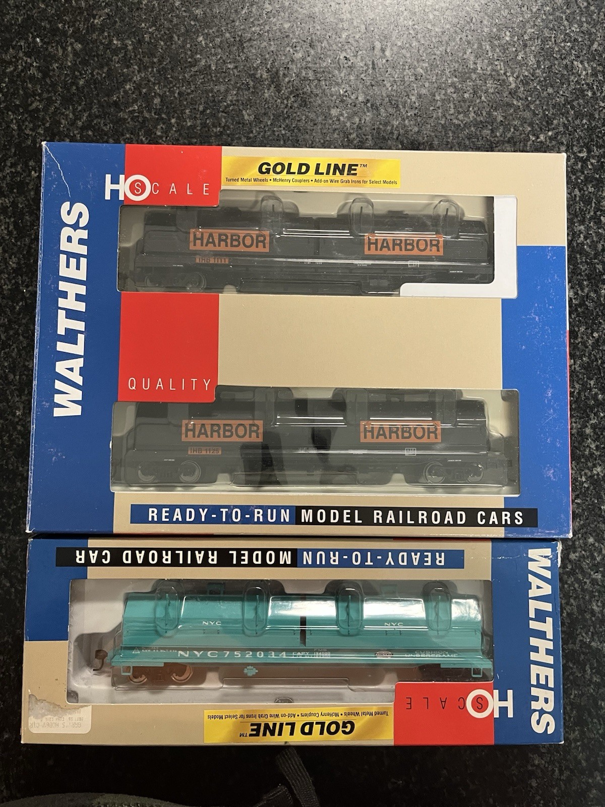 Walthers HO Gold Line Cushion Coil Car 2-Pack + 1 Angled Hoods IHB NYC