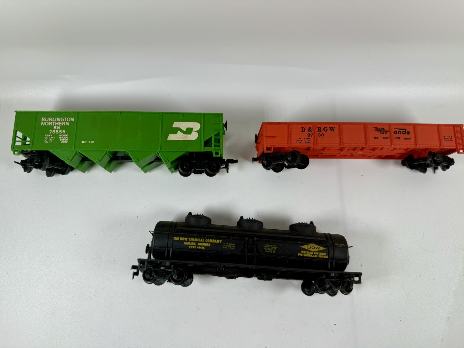Vintage Lot Of 3 LIONEL HO SCALE Trains