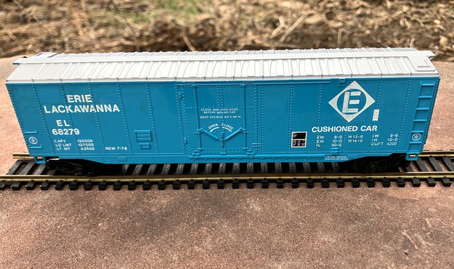 Bachmann Erie Lackawanna HO 68279 Blue Train Car – NEW in packaging