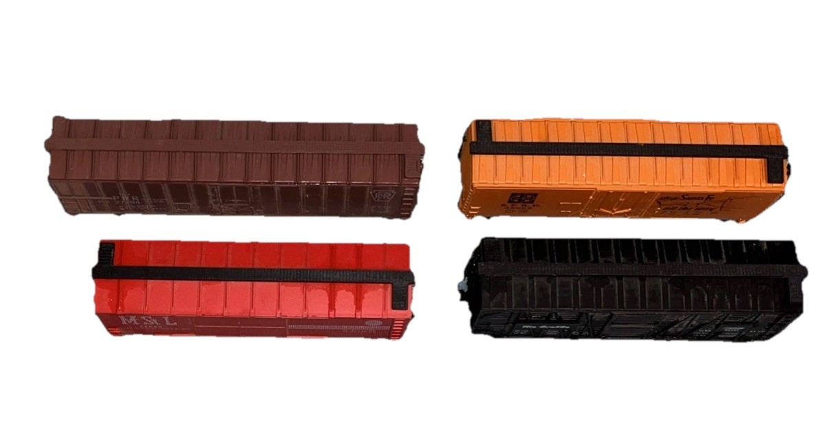 Vintage Lot of 4 HO Gauge Box Cars Red Brown Black Orange Preowned VGC