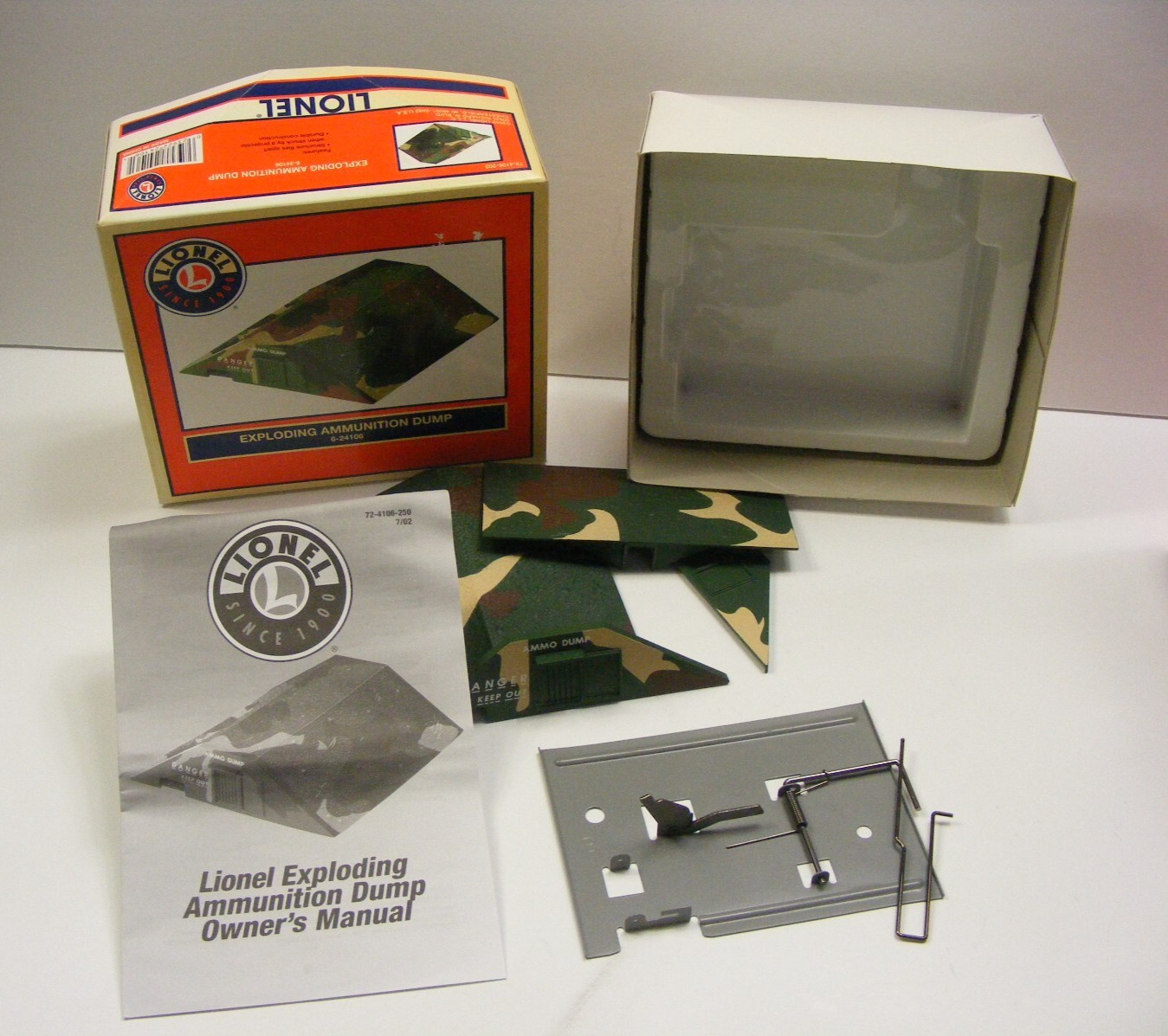 Lionel 6-24106 Exploding Ammunition Dump 2002 New D-3