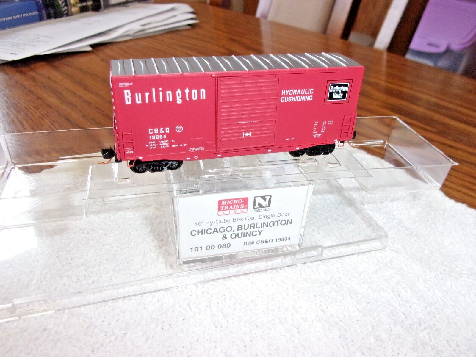 Micro-trains c 101 00 080 New N-scale C B & Q Hy-Cube Boxcar #19864