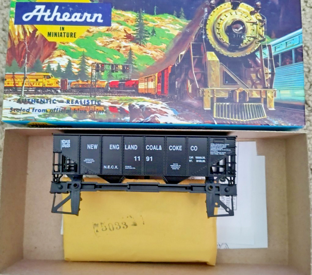 HO scale Athearn New England Coal and Coke 2 bay Hopper NECX 1191 KIT Rare